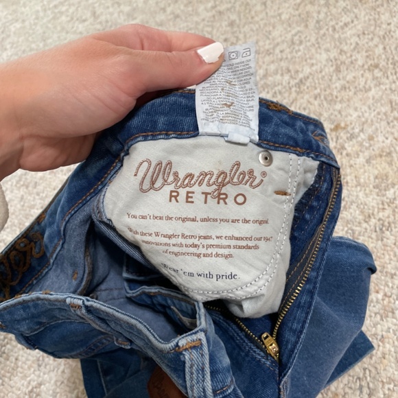 Wrangler Women's Blue Flare Jeans - Picture 2 of 2